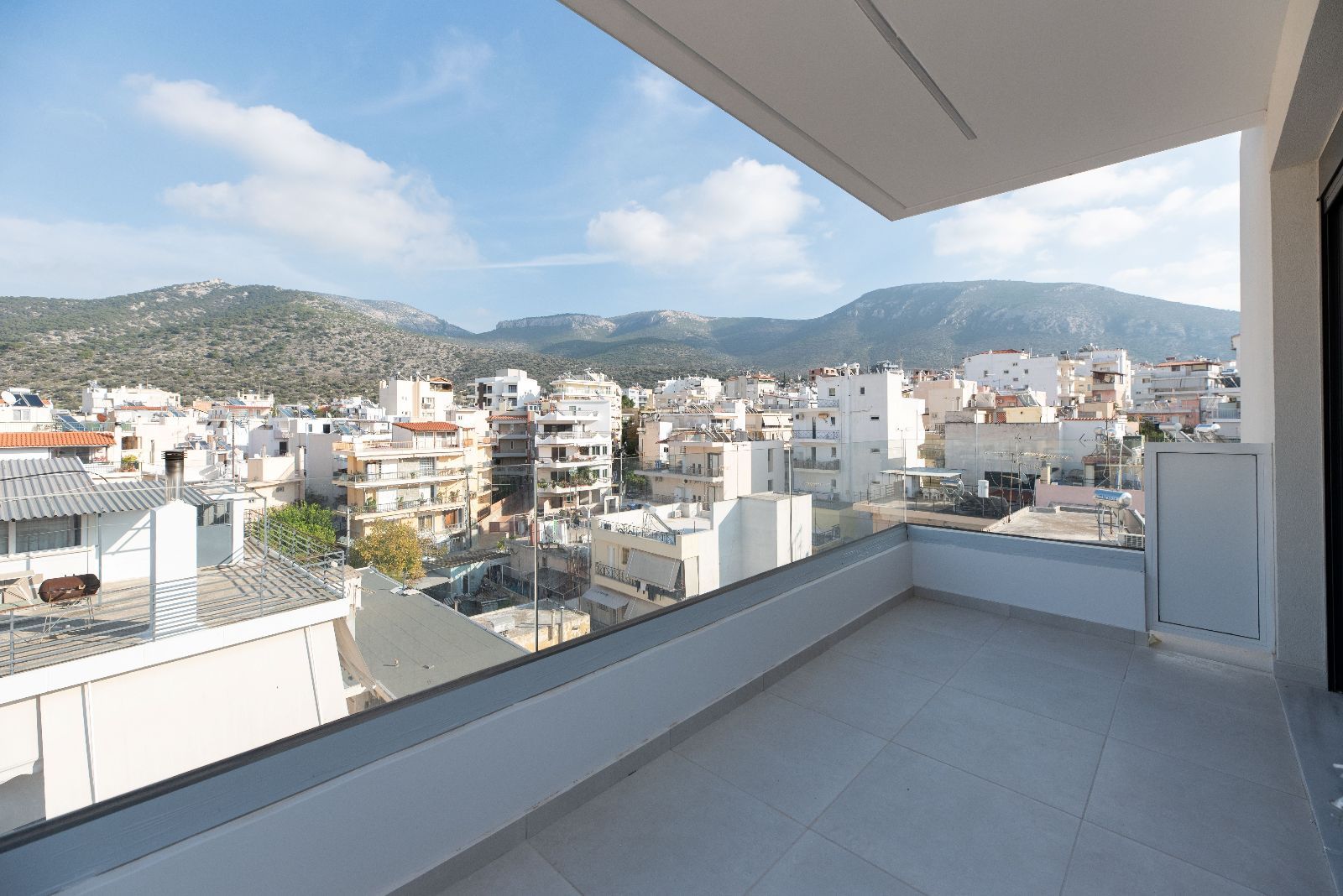 Μεζονέτα 56τ.μ., 4ος, Γλυφάδα, Αθήνα – Νότια Προάστια